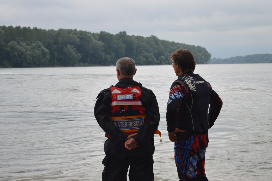 OBUKA PRIPADNIKA SEKTORA ZA VANREDNE SITUACIJE style=